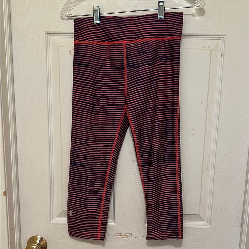 Under Armour Capri Compression Leggings Blue & Pink Size Small